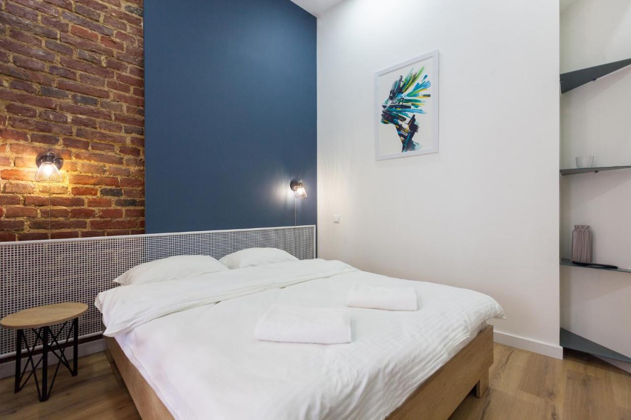 Leogrand Apartments On Khmelnytskoho 11 Lviv Luaran gambar