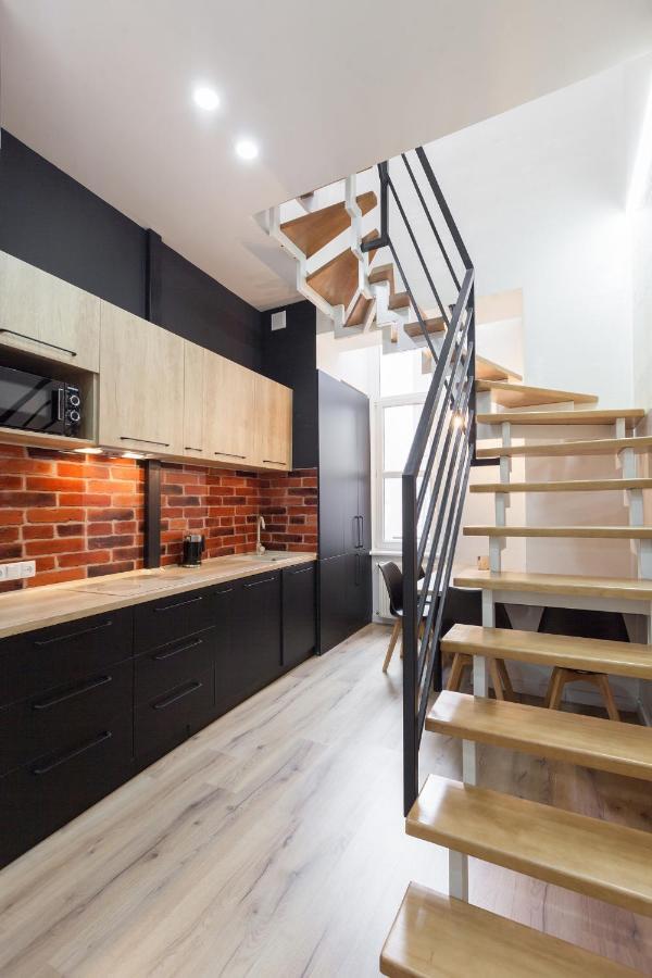 Leogrand Apartments On Khmelnytskoho 11 Lviv Luaran gambar