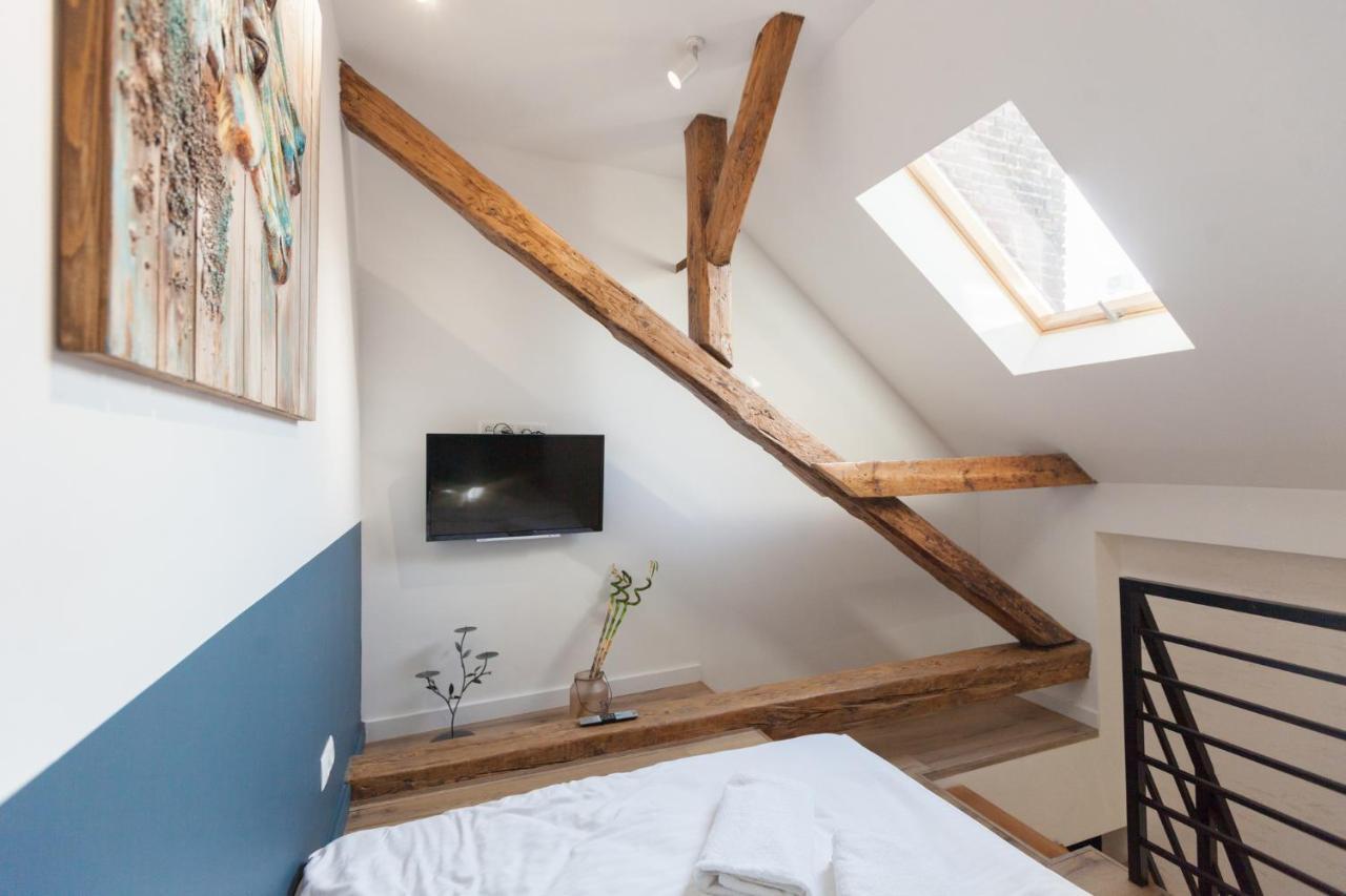 Leogrand Apartments On Khmelnytskoho 11 Lviv Luaran gambar