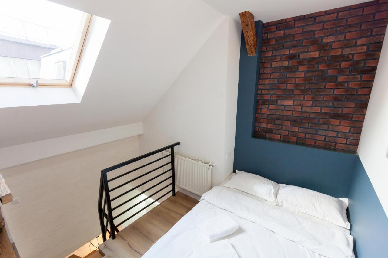 Leogrand Apartments On Khmelnytskoho 11 Lviv Luaran gambar